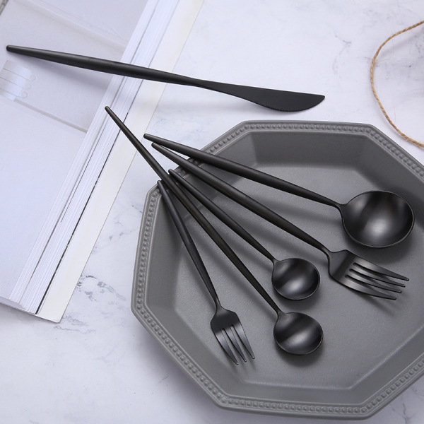 Matte All Black Dinnerware 39